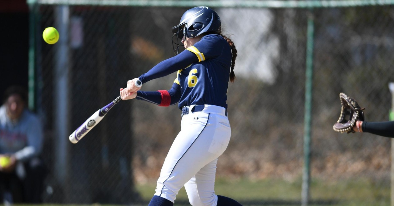 Softball Stays Hot, Sweep Pride In Sunday Doubleheader
