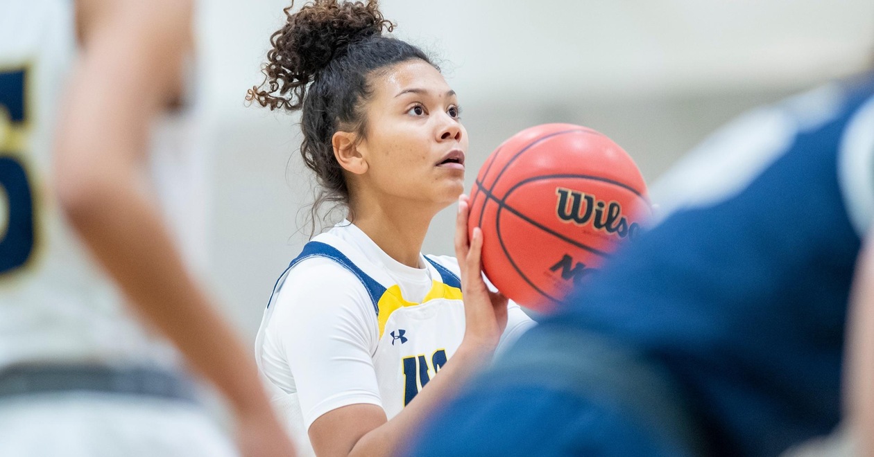 Women's Hoops Leads Wire-To-Wire, Downs Lasell Monday, 61-52