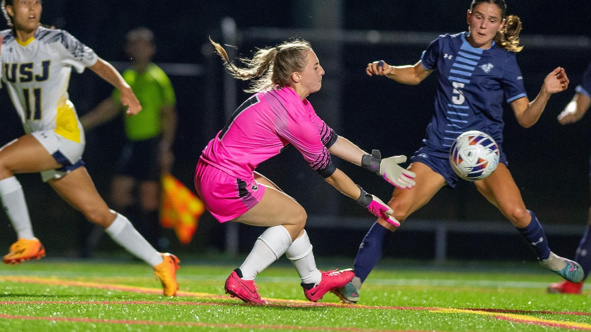 Women's Soccer Drops Non-Conference Match to Connecticut College Thursday