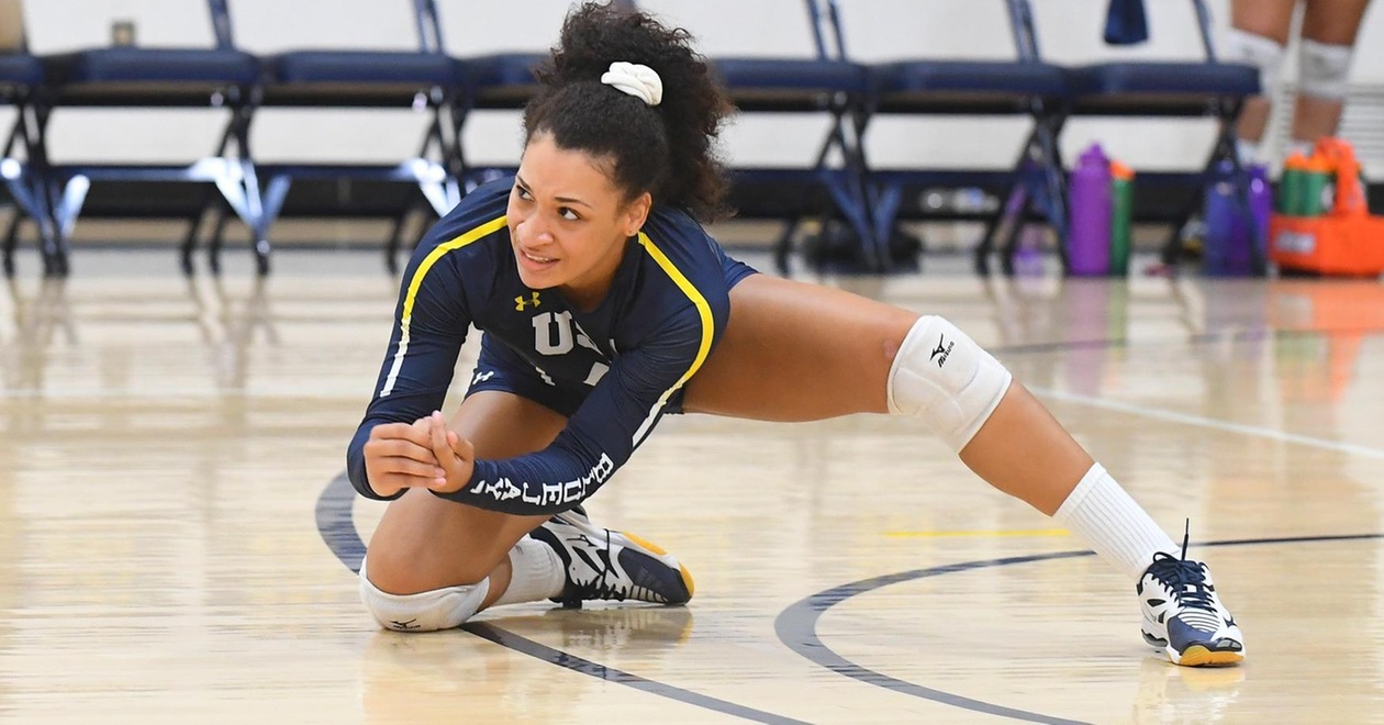 Volleyball Drops Home Opener to Elms in Four Sets