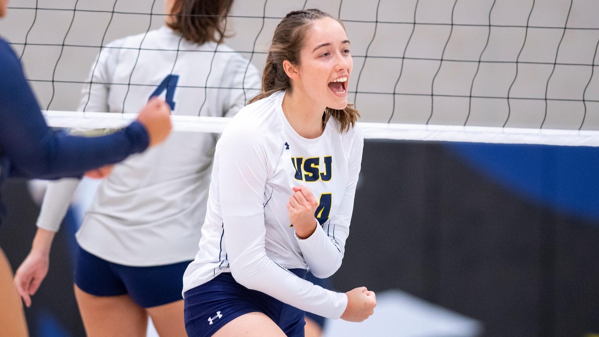 Volleyball Defeats GNAC Rival Albertus Magnus, 3-0, on the Road Wednesday Night