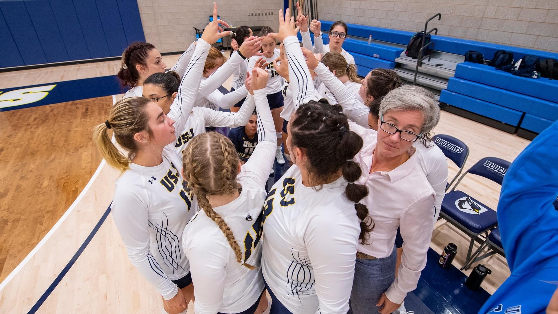 Women's Volleyball Drops Home GNAC Contest to JWU Wednesday