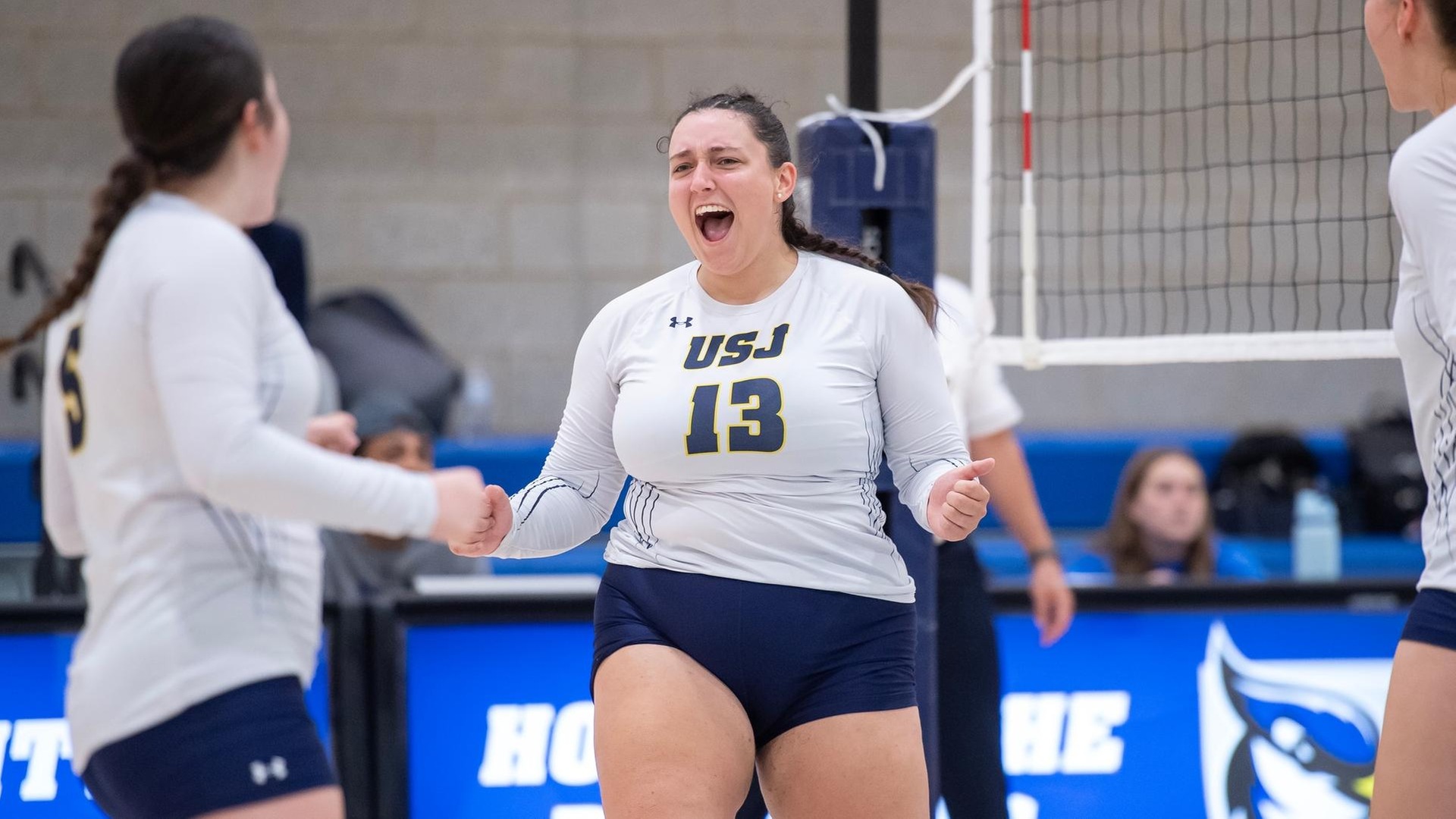 Volleyball Sweeps GNAC Tri-Match Against Mitchell and CSC